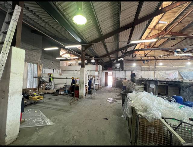 1,400M² WAREHOUSE FOR SALE IN BLACKHEATH INDUSTRIAL